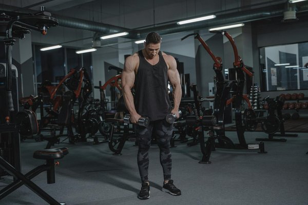 Vêtements de chasse pour traqueur : guide pour un choix optimal